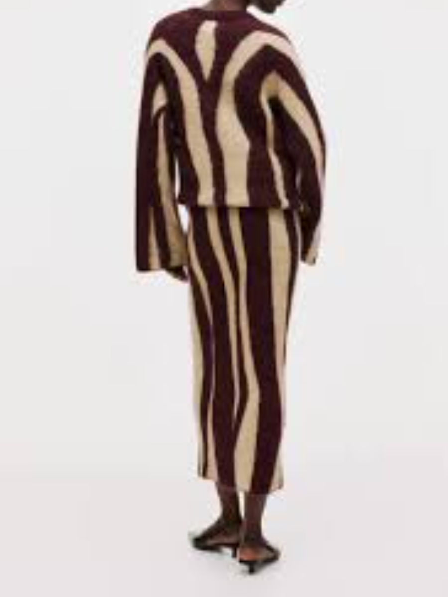 Contrast Color Coarse Stripe V-Neck Skirt Set