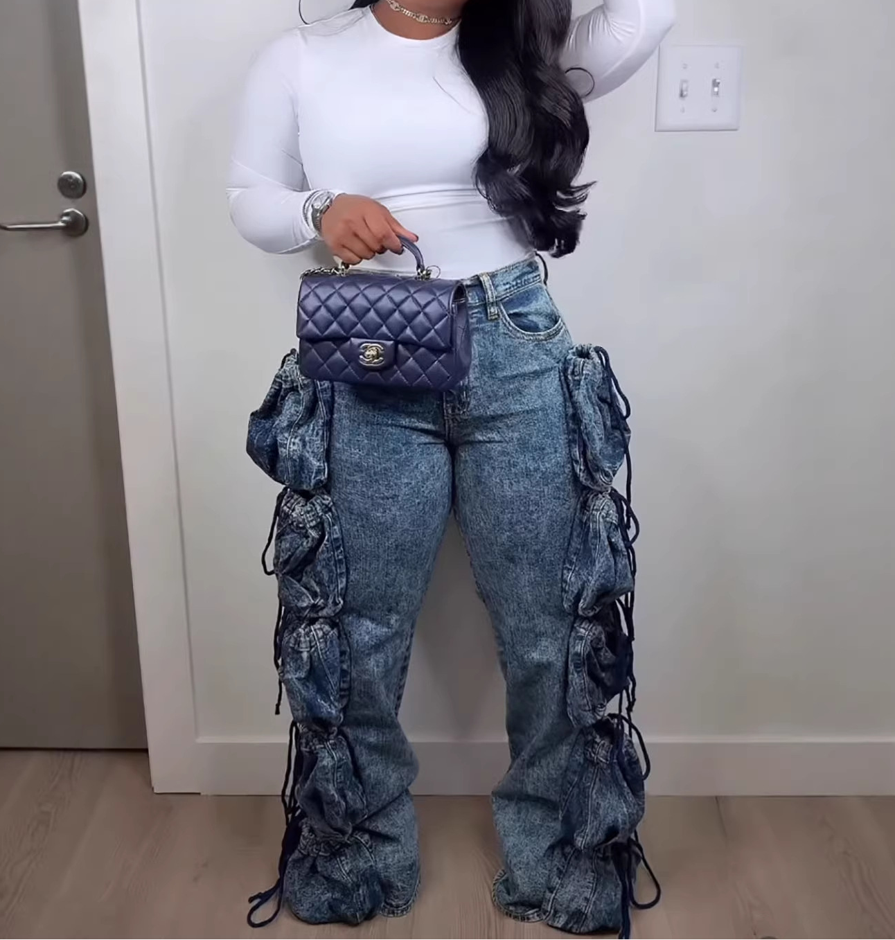 Straight-Leg Jeans With Multiple Pockets