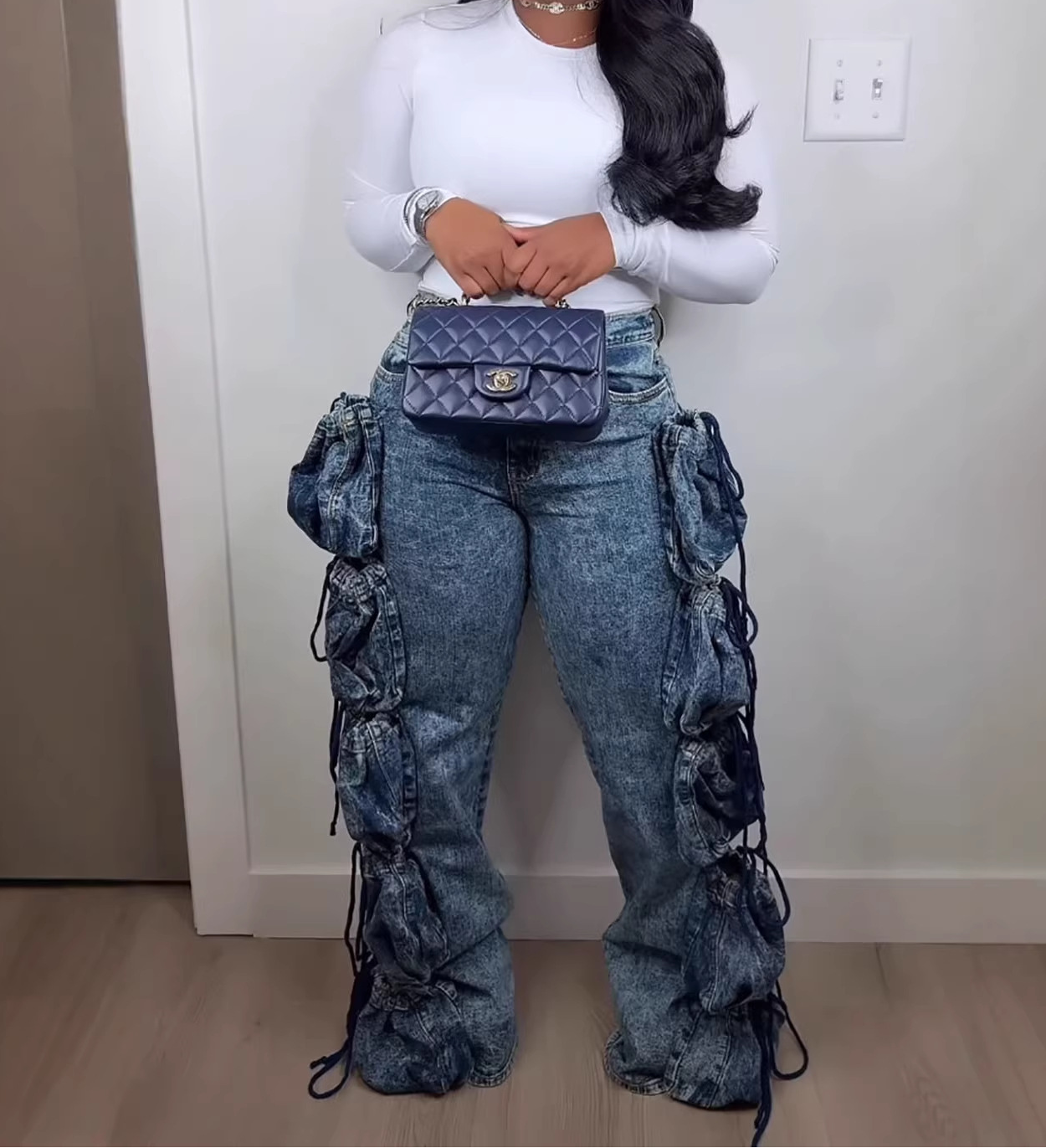 Straight-Leg Jeans With Multiple Pockets